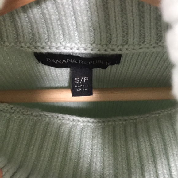 Banana Republic Funnel Neck Sleeveless Sweater - Picture 3 of 3